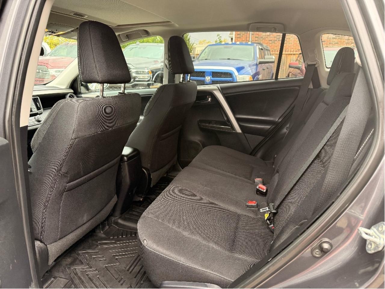 2018 Toyota RAV4 XLE Trail Edition, Very Well Maintained !! Photo