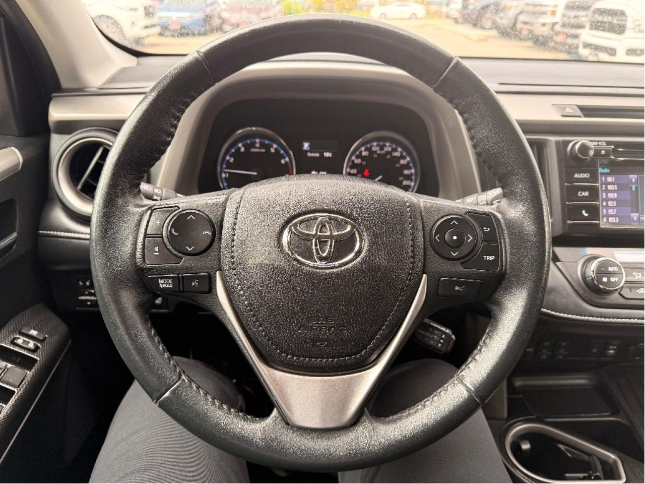 2018 Toyota RAV4 XLE Trail Edition, Very Well Maintained !! Photo