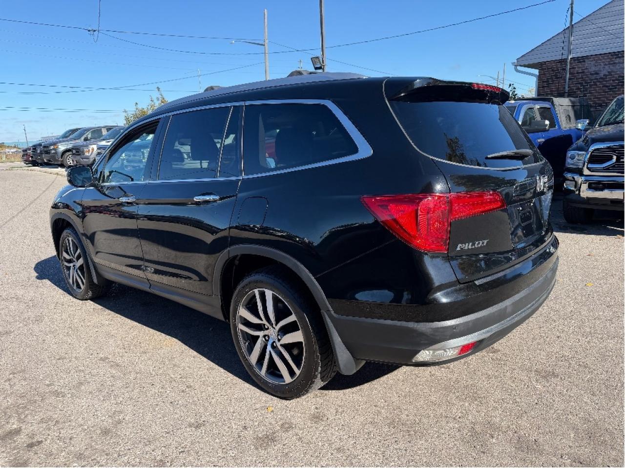 2018 Honda Pilot Touring Photo4