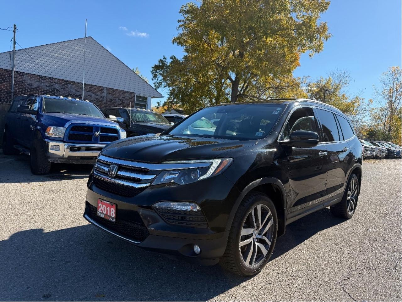 2018 Honda Pilot Touring Photo2