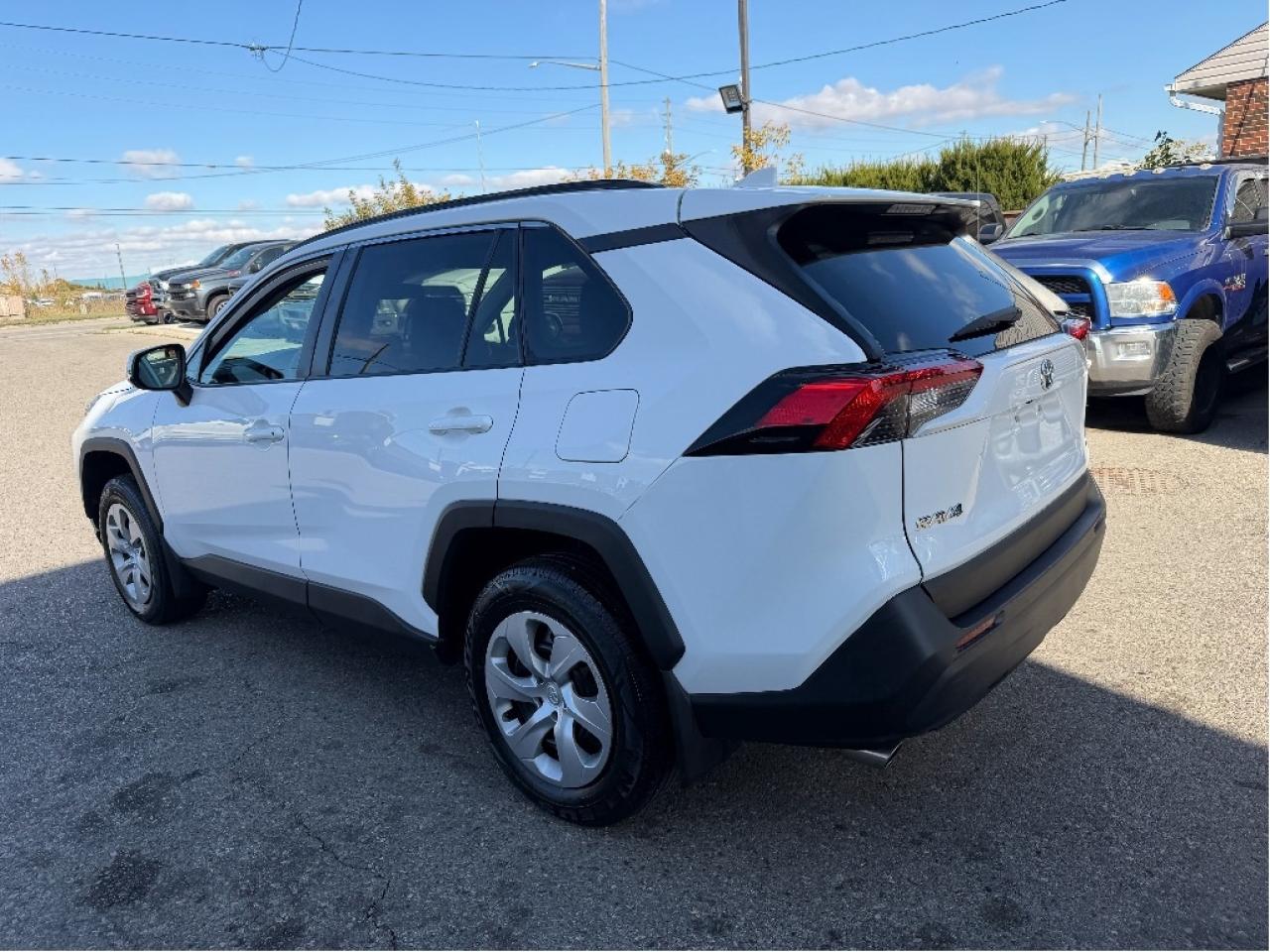 2021 Toyota RAV4 LE, AWD, Mint Condition, Drives Great !! Photo