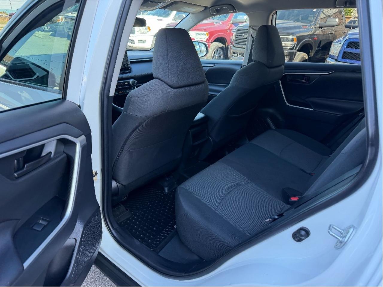 2021 Toyota RAV4 LE, AWD, Mint Condition, Drives Great !! Photo