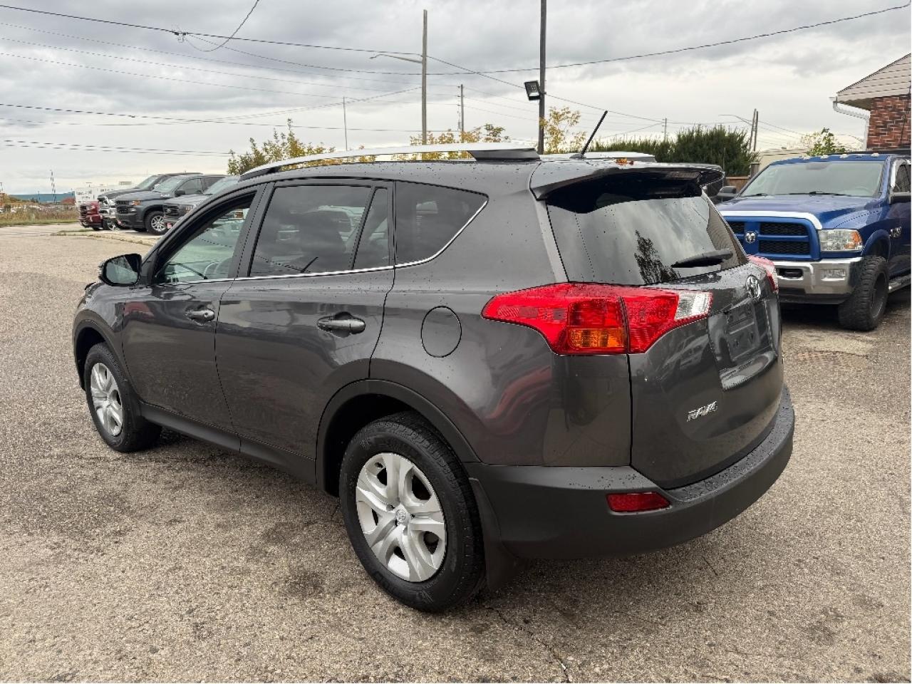 2015 Toyota RAV4 LE Photo