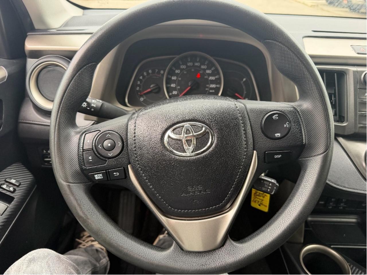 2015 Toyota RAV4 LE Photo