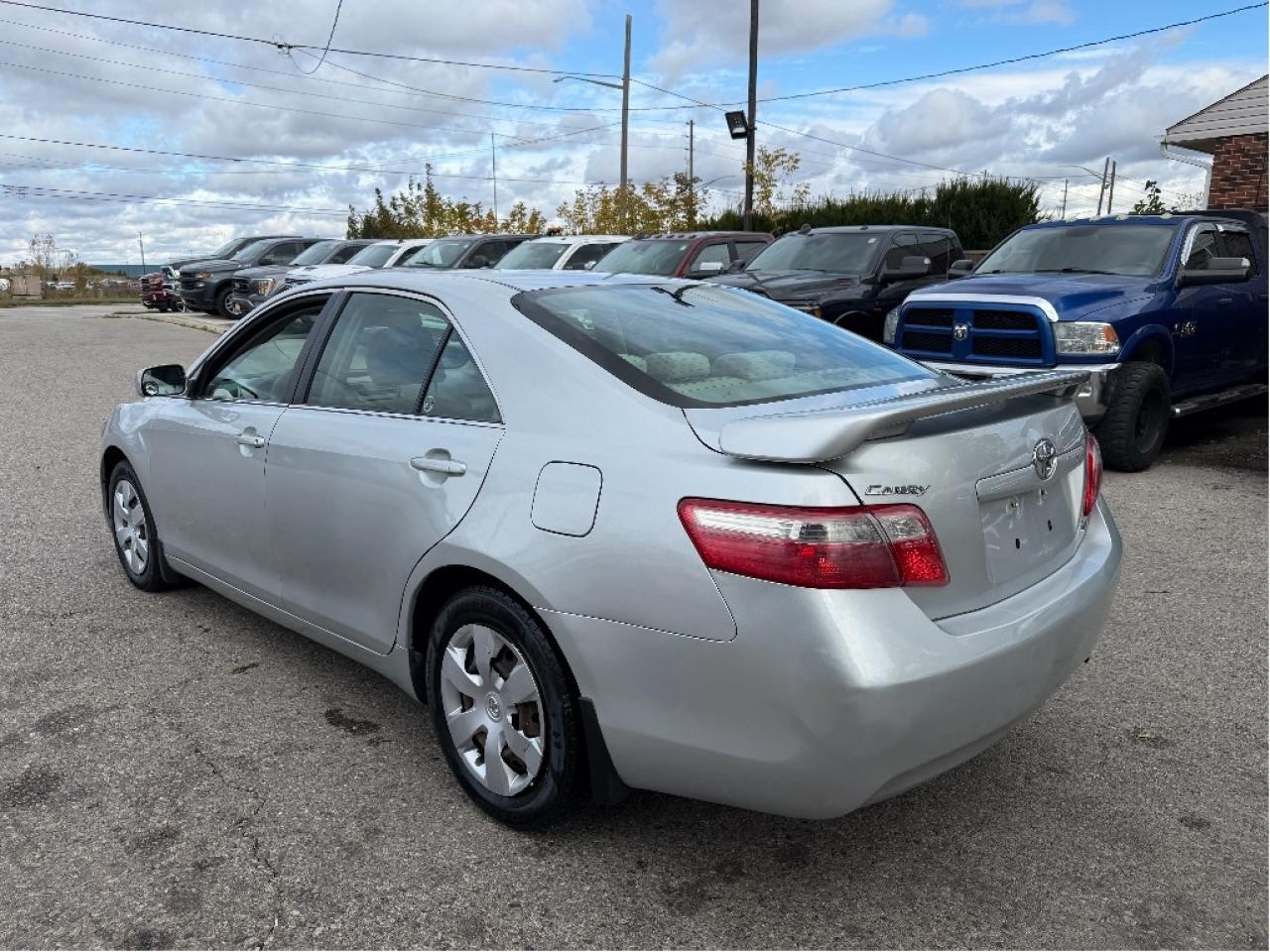 2007 Toyota Camry LE Photo3