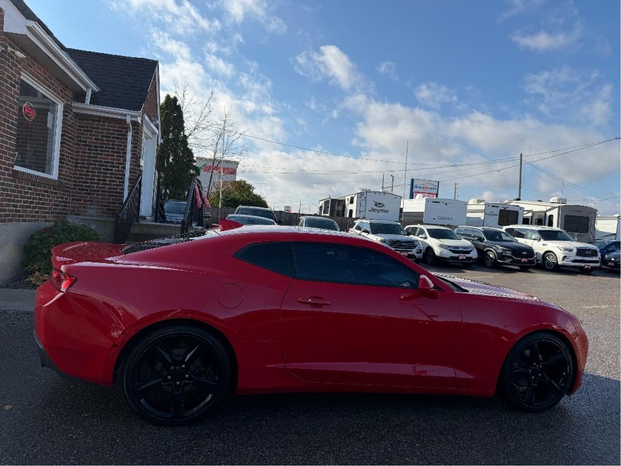 2017 Chevrolet Camaro 1LT Photo