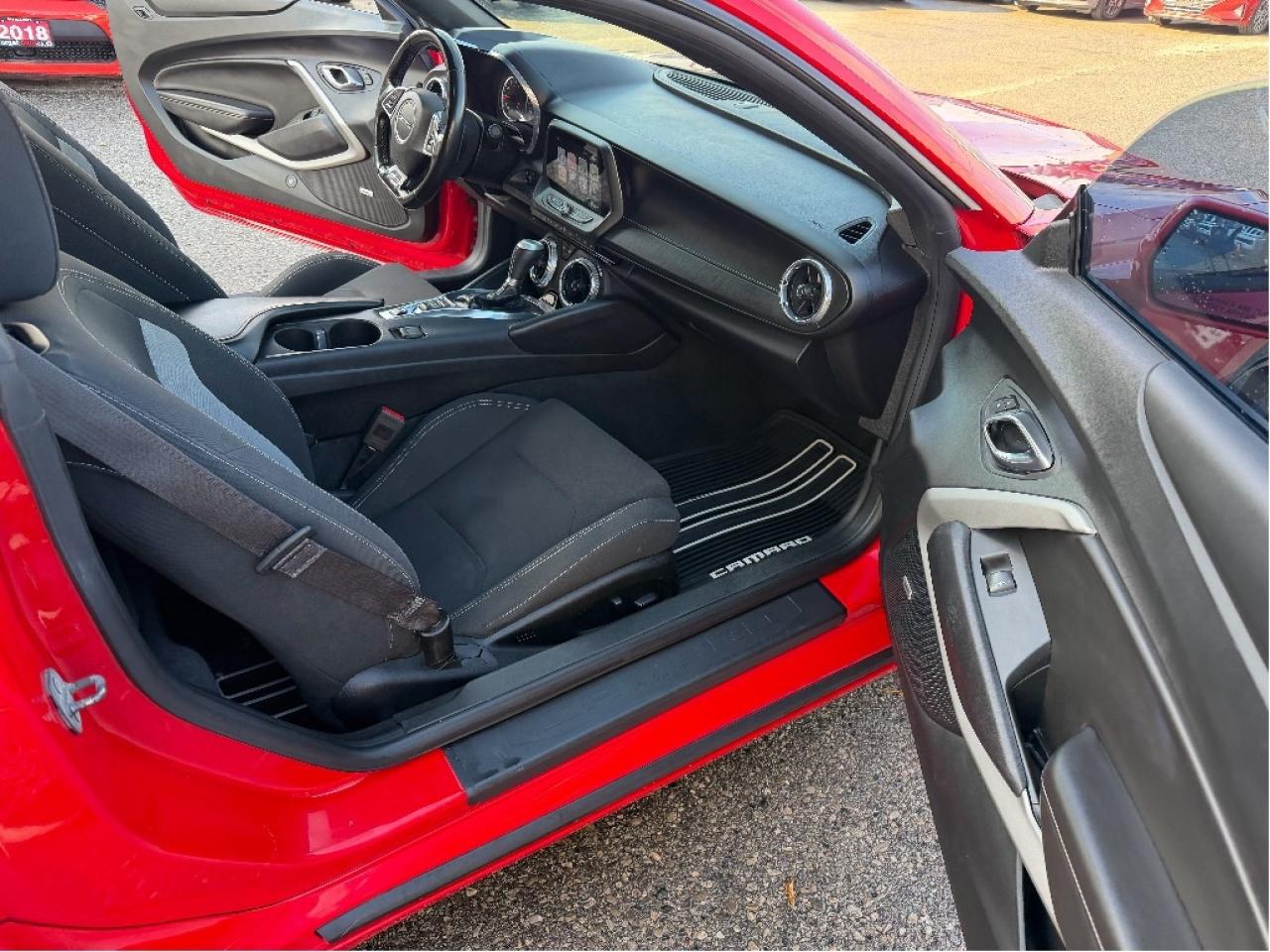 2017 Chevrolet Camaro 1LT Photo