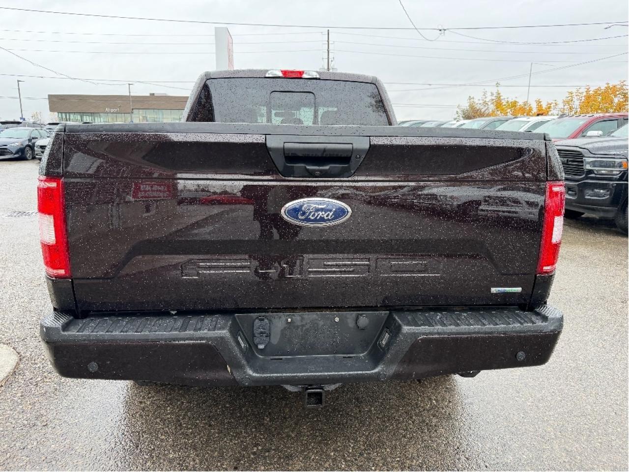 2018 Ford F-150 FX4 Sport, V8, Pano Roof, Very Well Maintained !! Photo