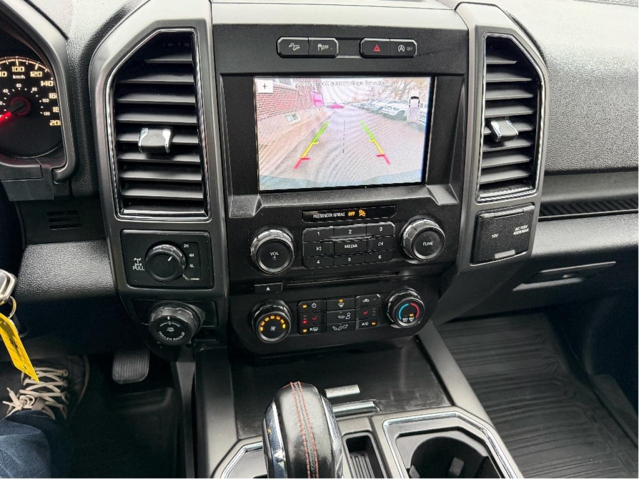 2018 Ford F-150 FX4 Sport, V8, Pano Roof, Very Well Maintained !! Photo