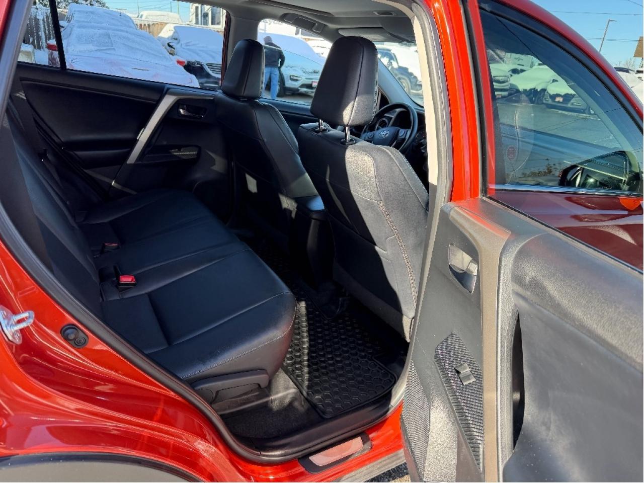 2015 Toyota RAV4 LIMITED  Photo