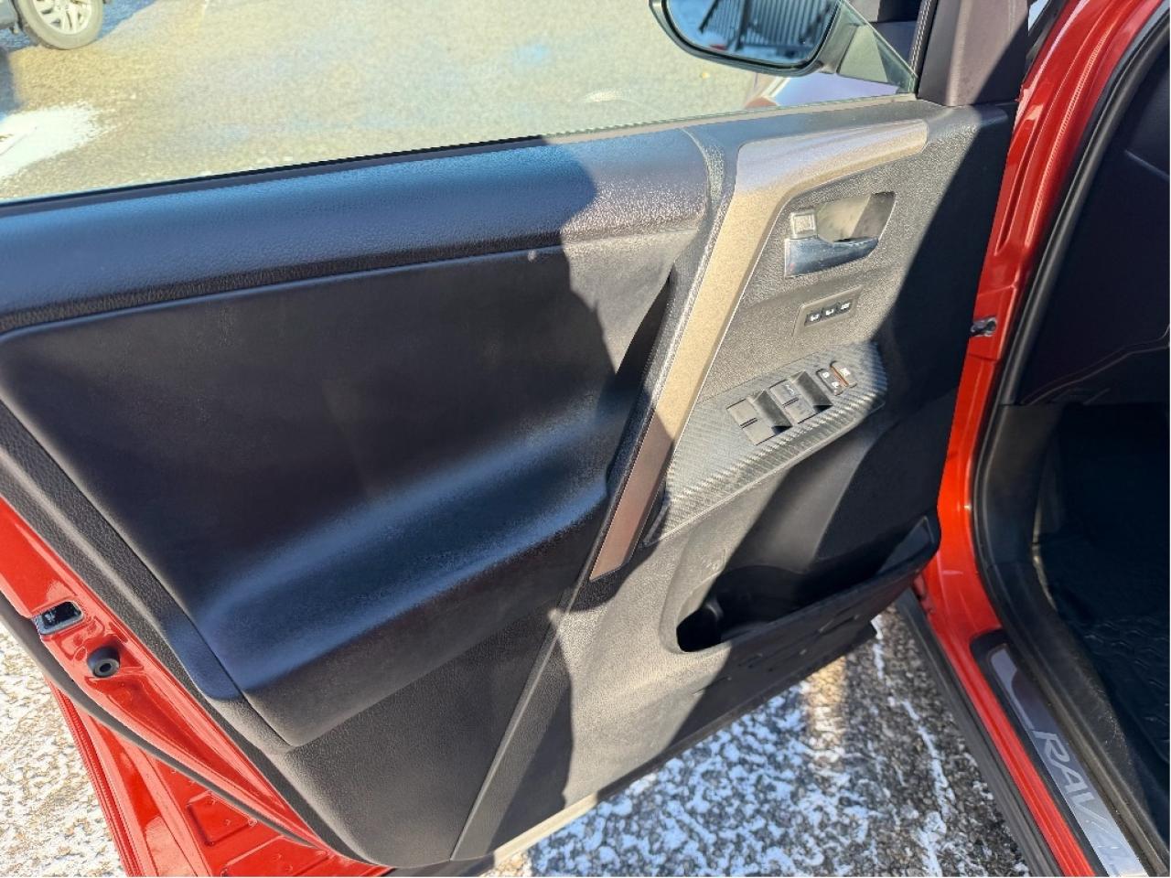 2015 Toyota RAV4 LIMITED  Photo