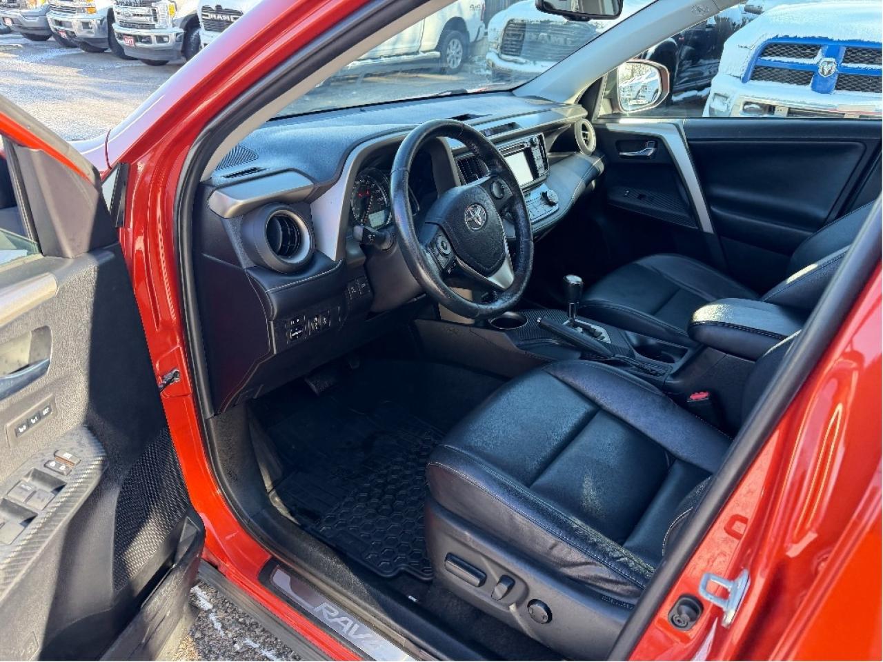 2015 Toyota RAV4 LIMITED  Photo