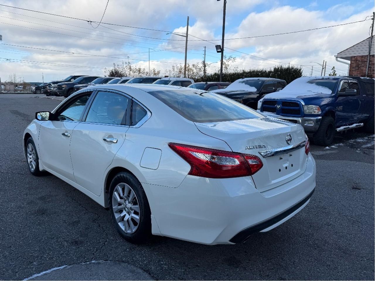 2017 Nissan Altima Very Low Mileage, Super Clean, Drives Great !! Photo