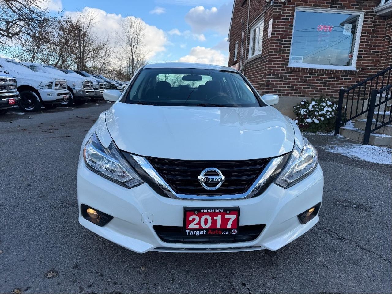 2017 Nissan Altima Very Low Mileage, Super Clean, Drives Great !! Photo1