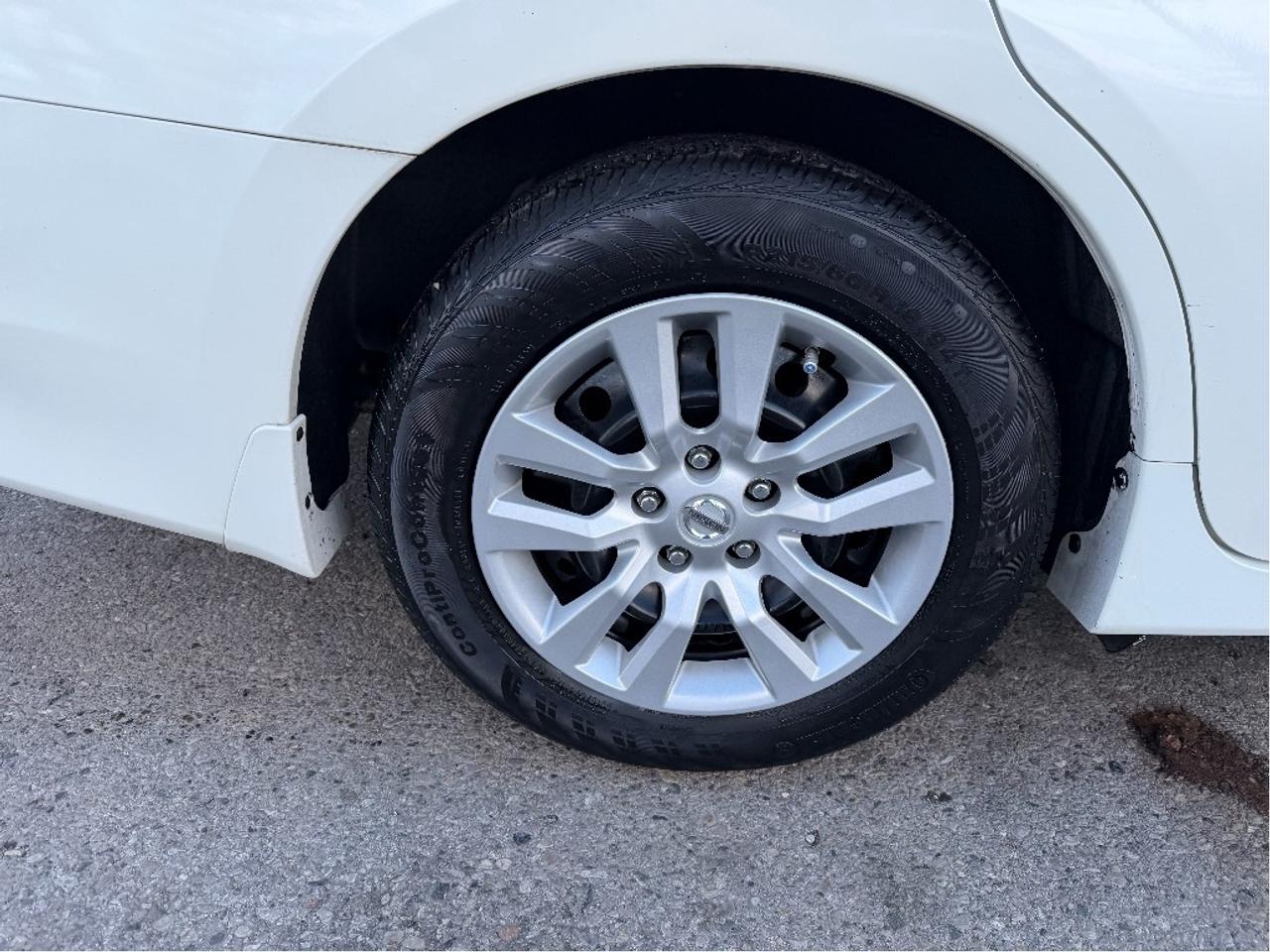 2017 Nissan Altima Very Low Mileage, Super Clean, Drives Great !! Photo