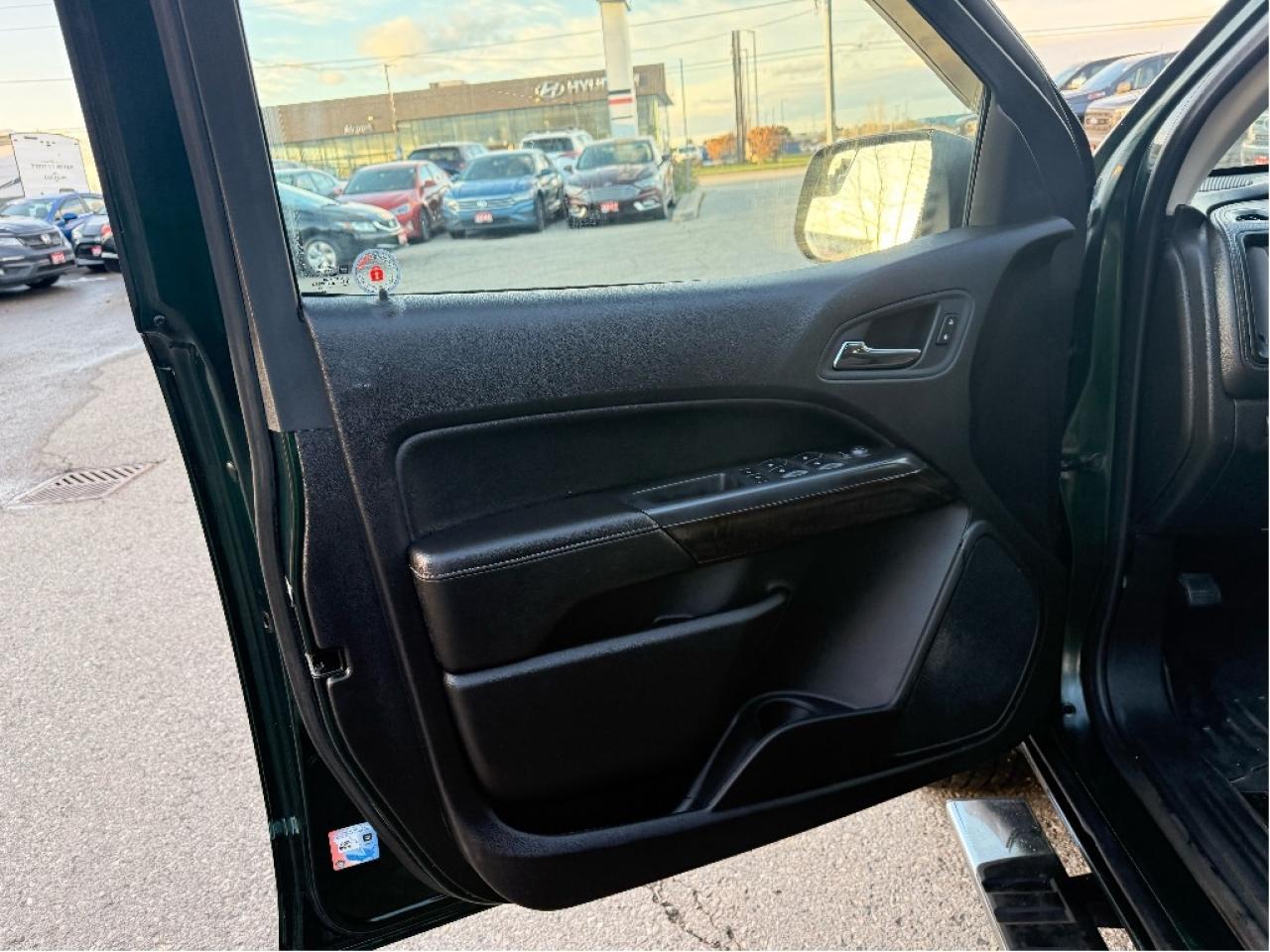 2015 GMC Canyon SLE, Mint Condition, Drives Great !! Photo