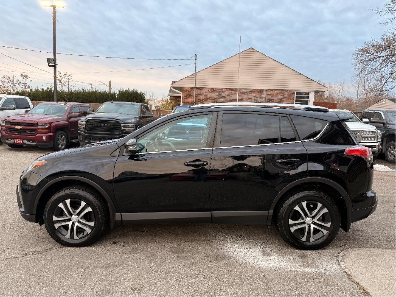 2016 Toyota RAV4 LE, Mint Condition, Drives Great !! Photo3
