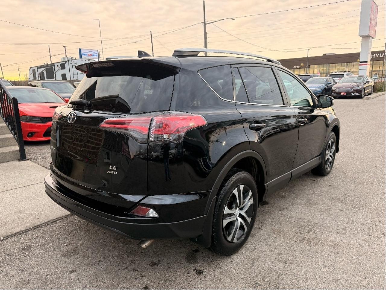 2016 Toyota RAV4 LE, Mint Condition, Drives Great !! Photo