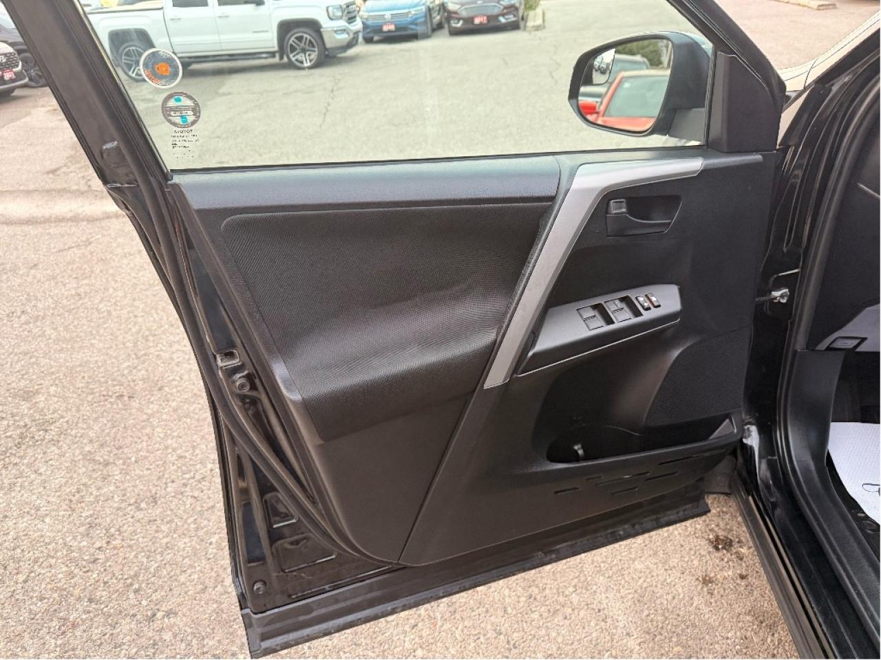 2016 Toyota RAV4 LE, Mint Condition, Drives Great !! Photo