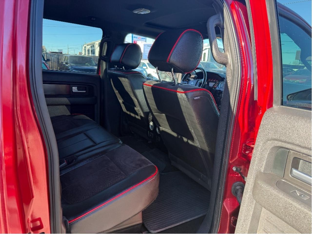 2014 Ford F-150 Lariat Photo