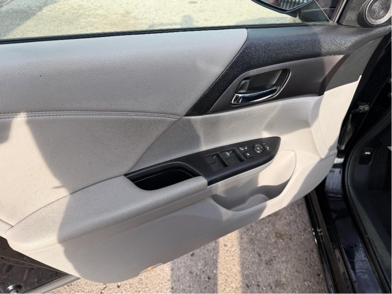 2014 Honda Accord Sedan LX Photo