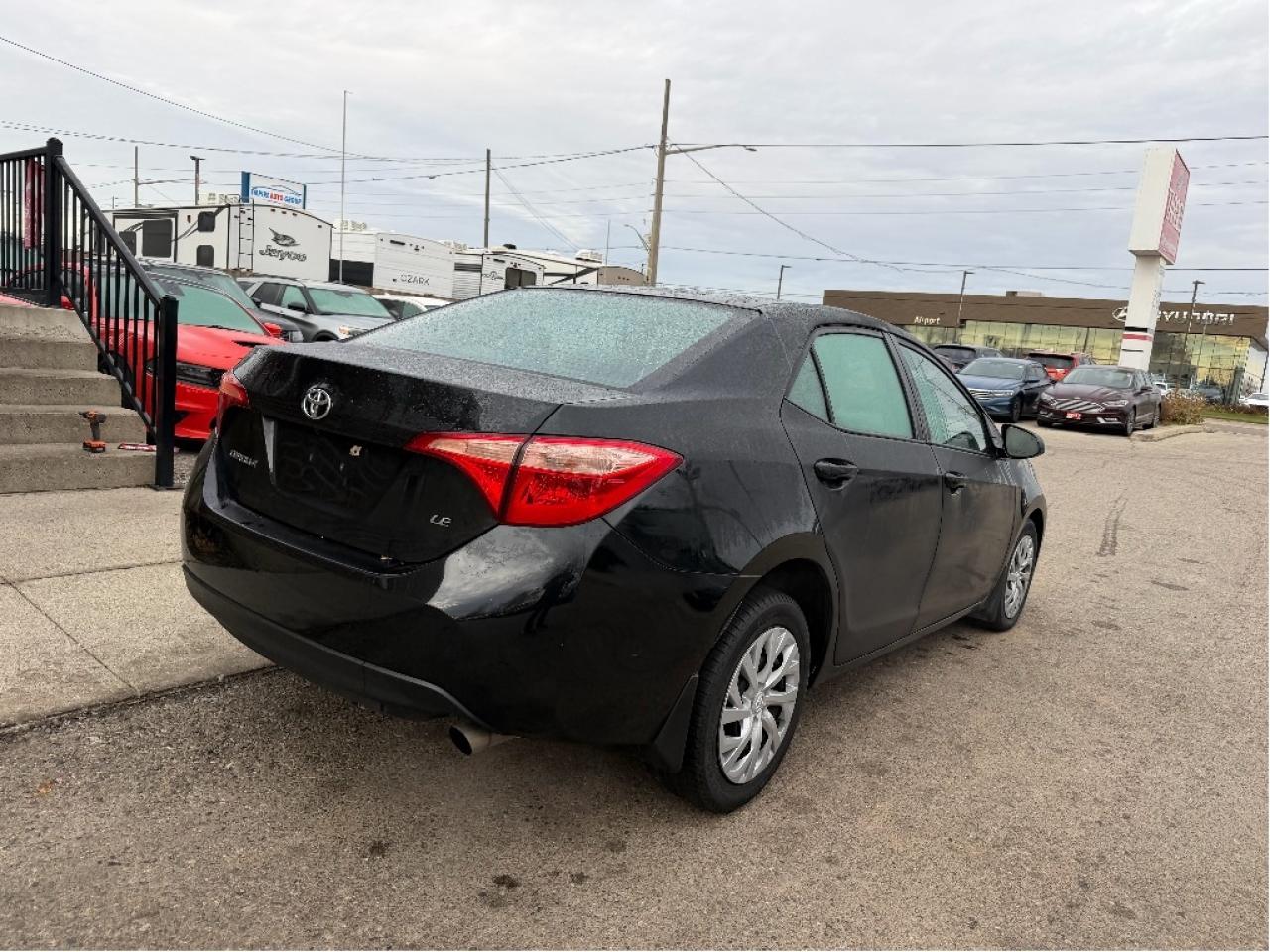 2019 Toyota Corolla LE Photo