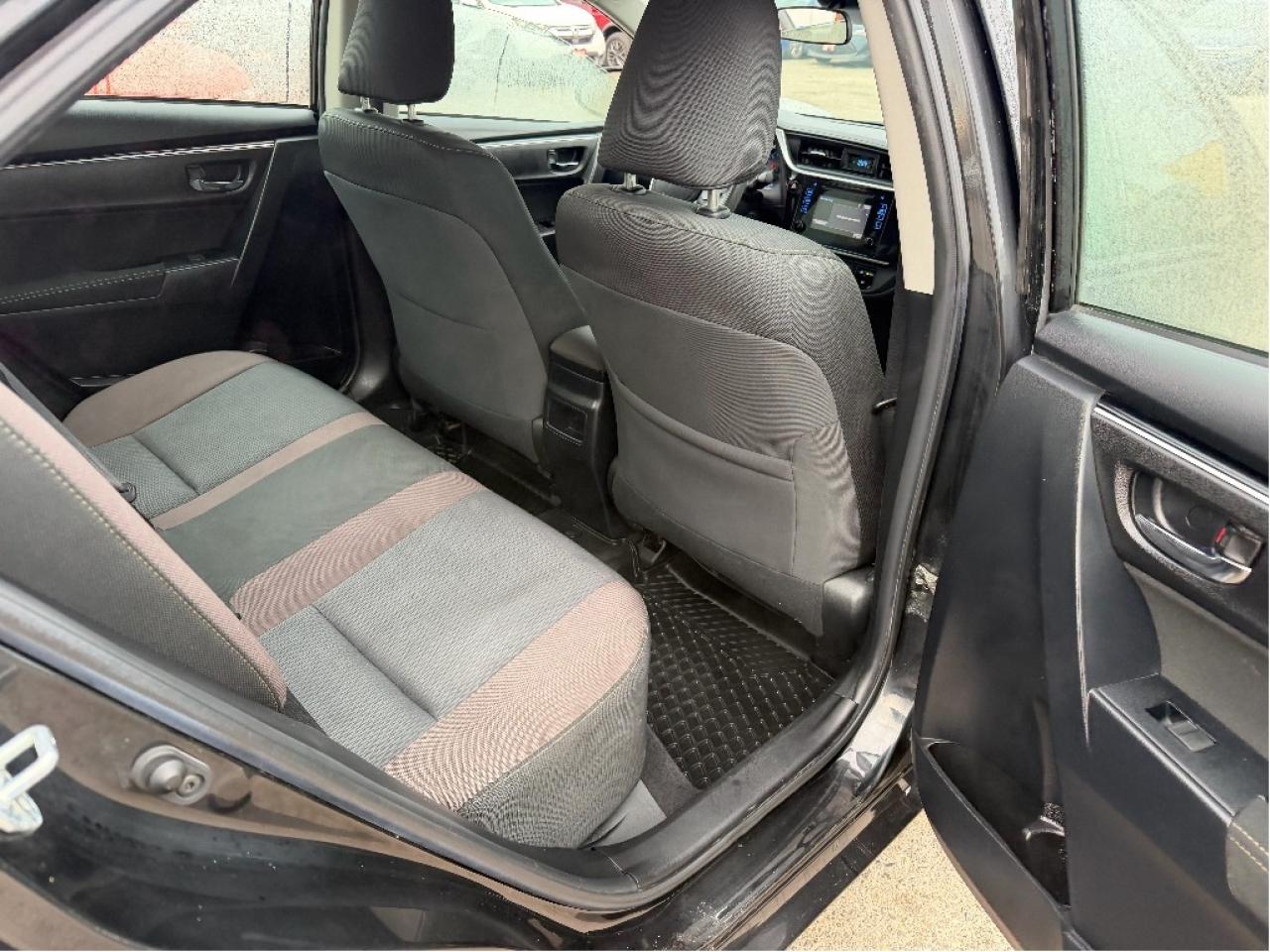 2019 Toyota Corolla LE Photo