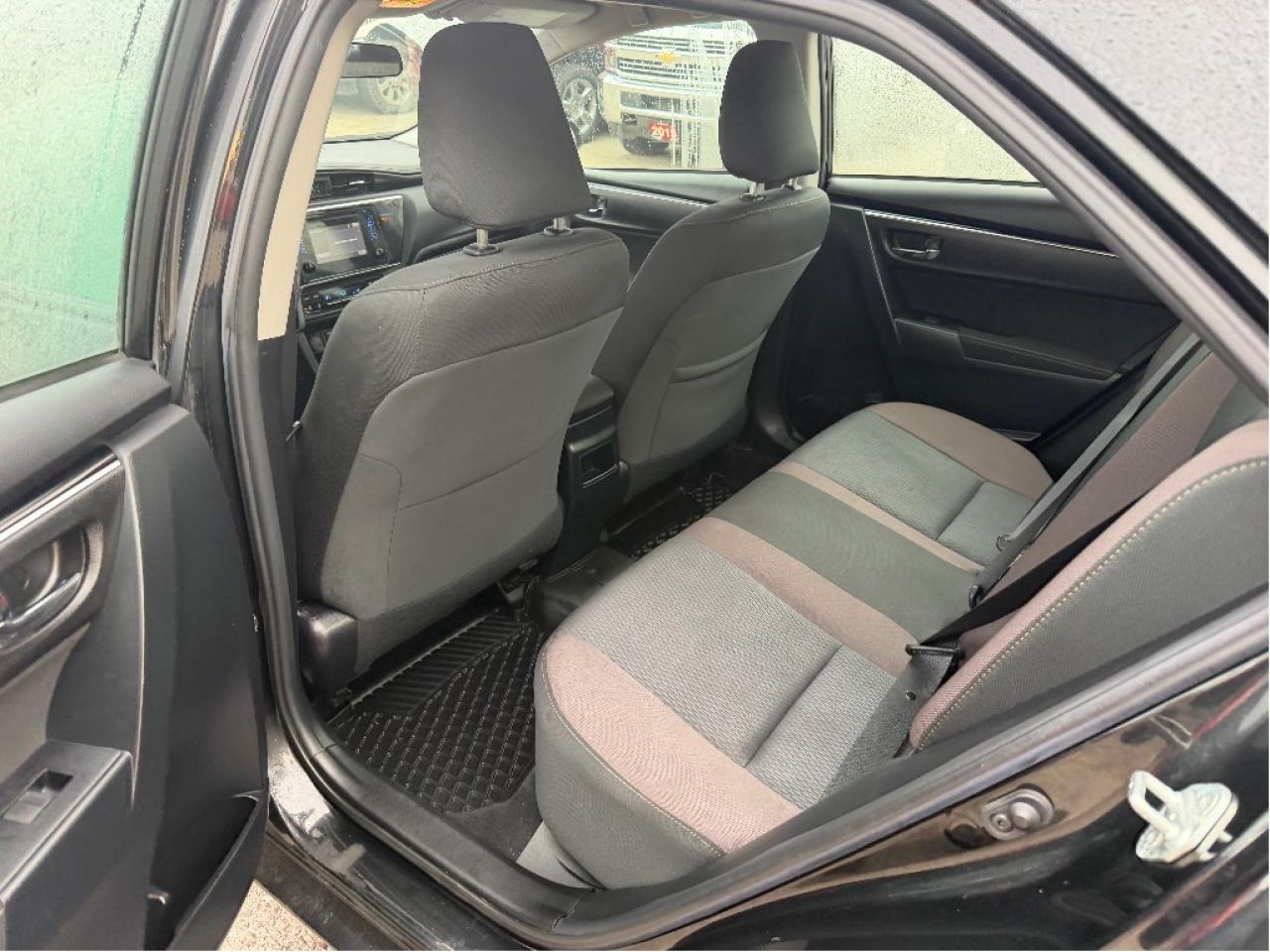 2019 Toyota Corolla LE Photo