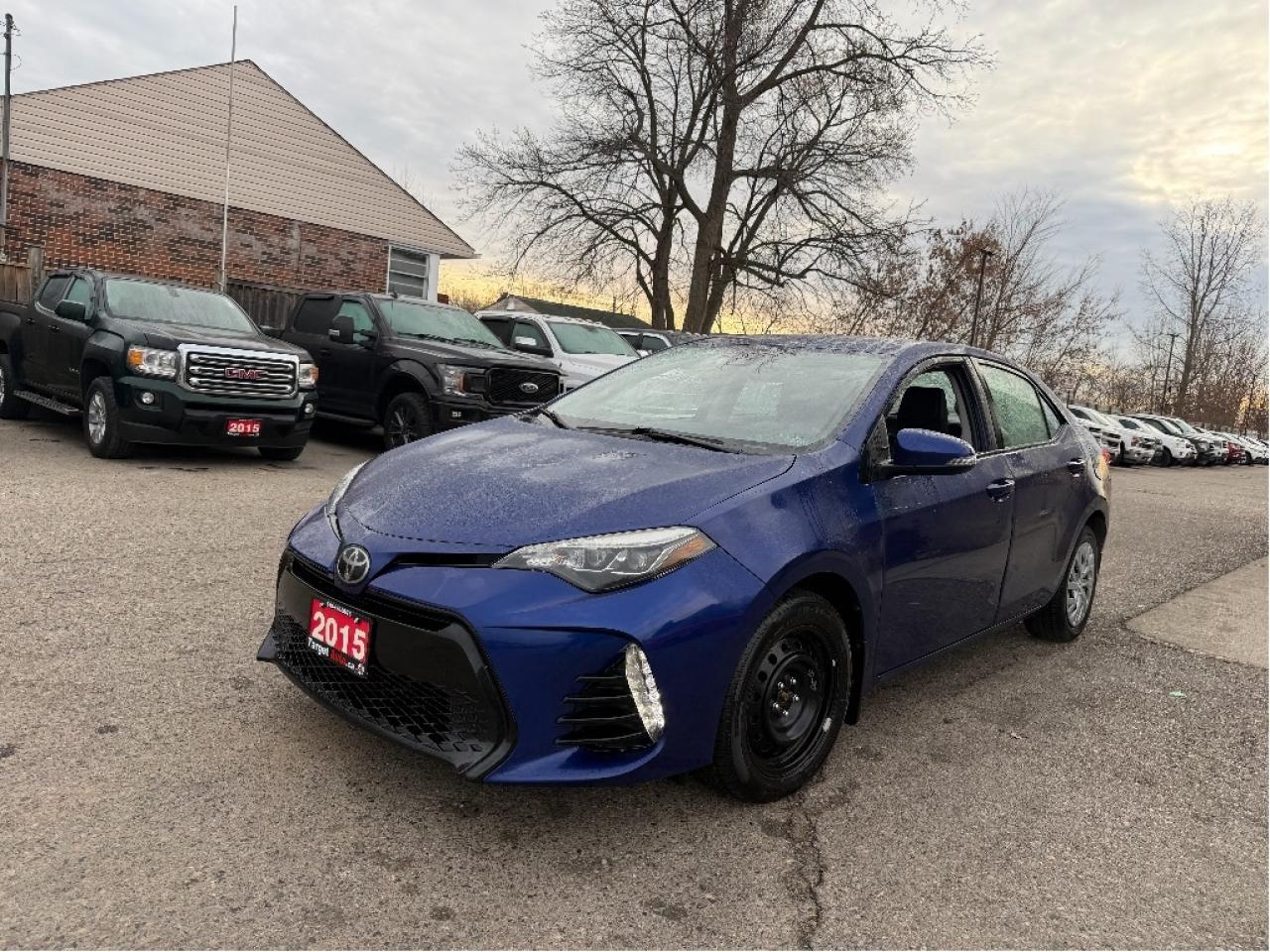 2017 Toyota Corolla LE Photo2