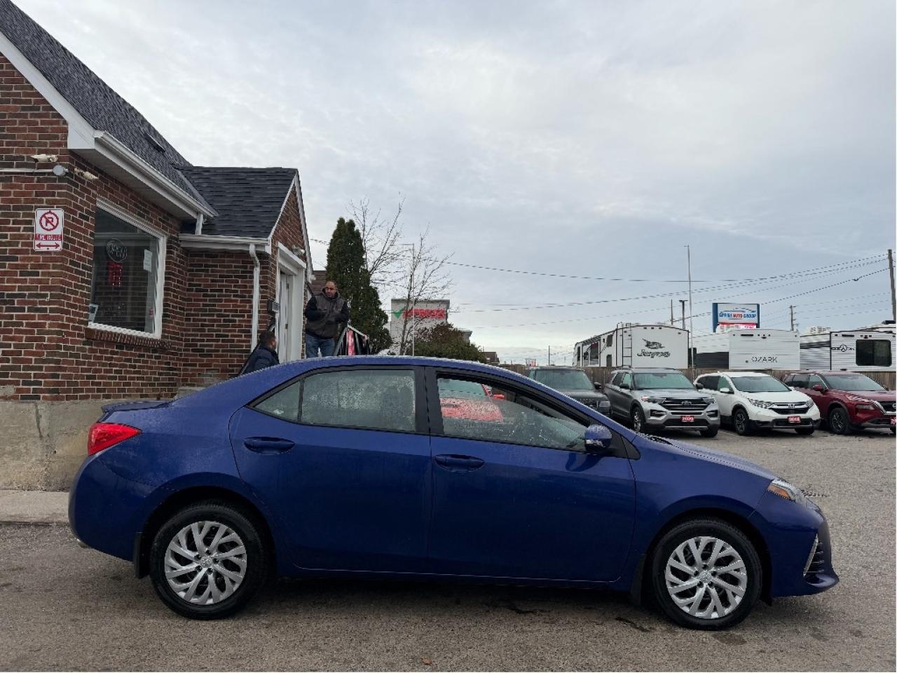 2017 Toyota Corolla LE Photo