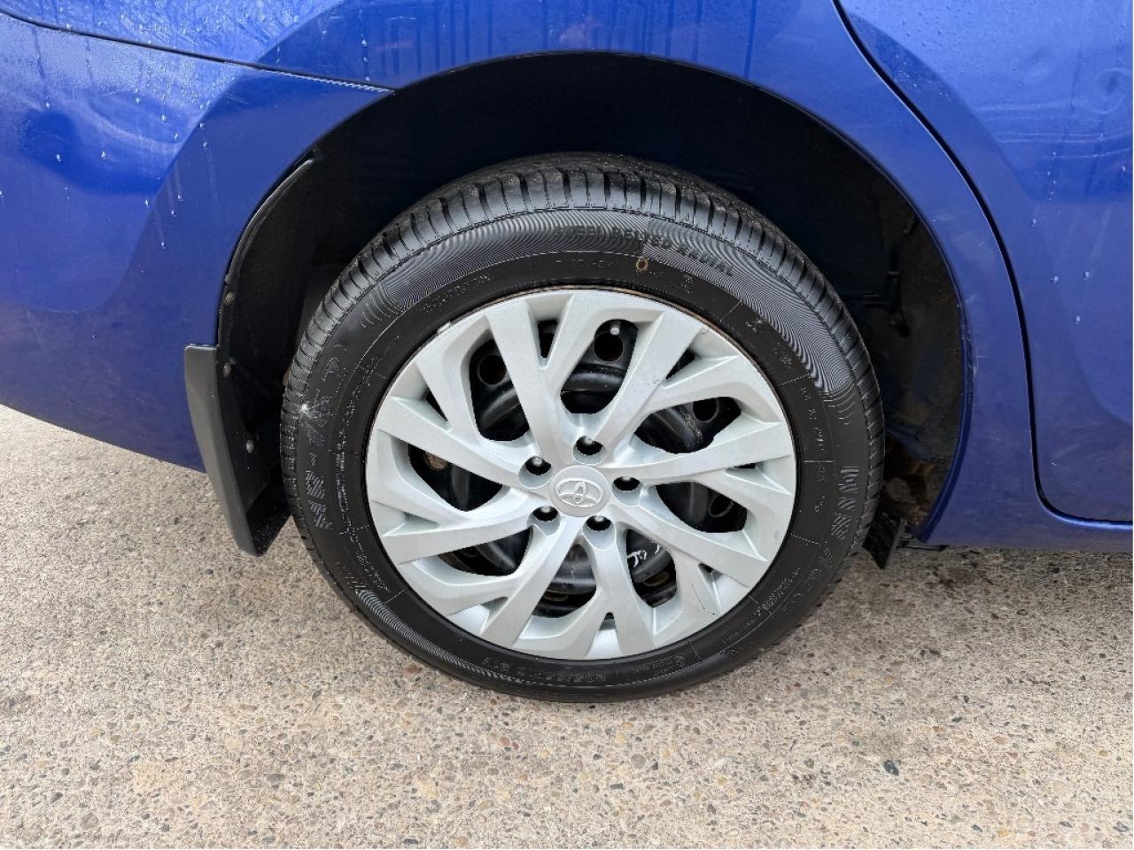 2017 Toyota Corolla LE Photo