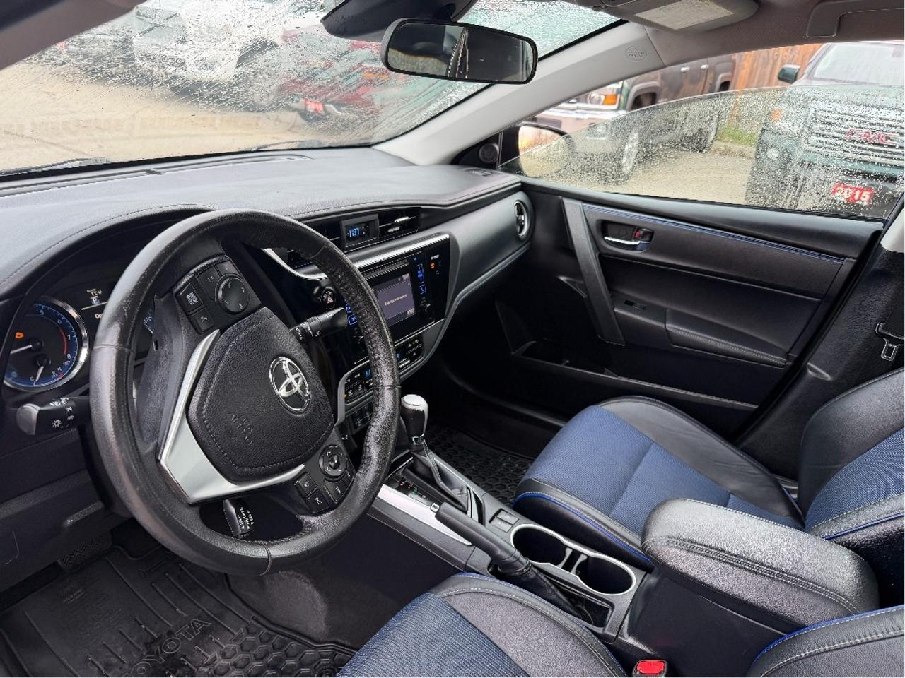 2017 Toyota Corolla LE Photo