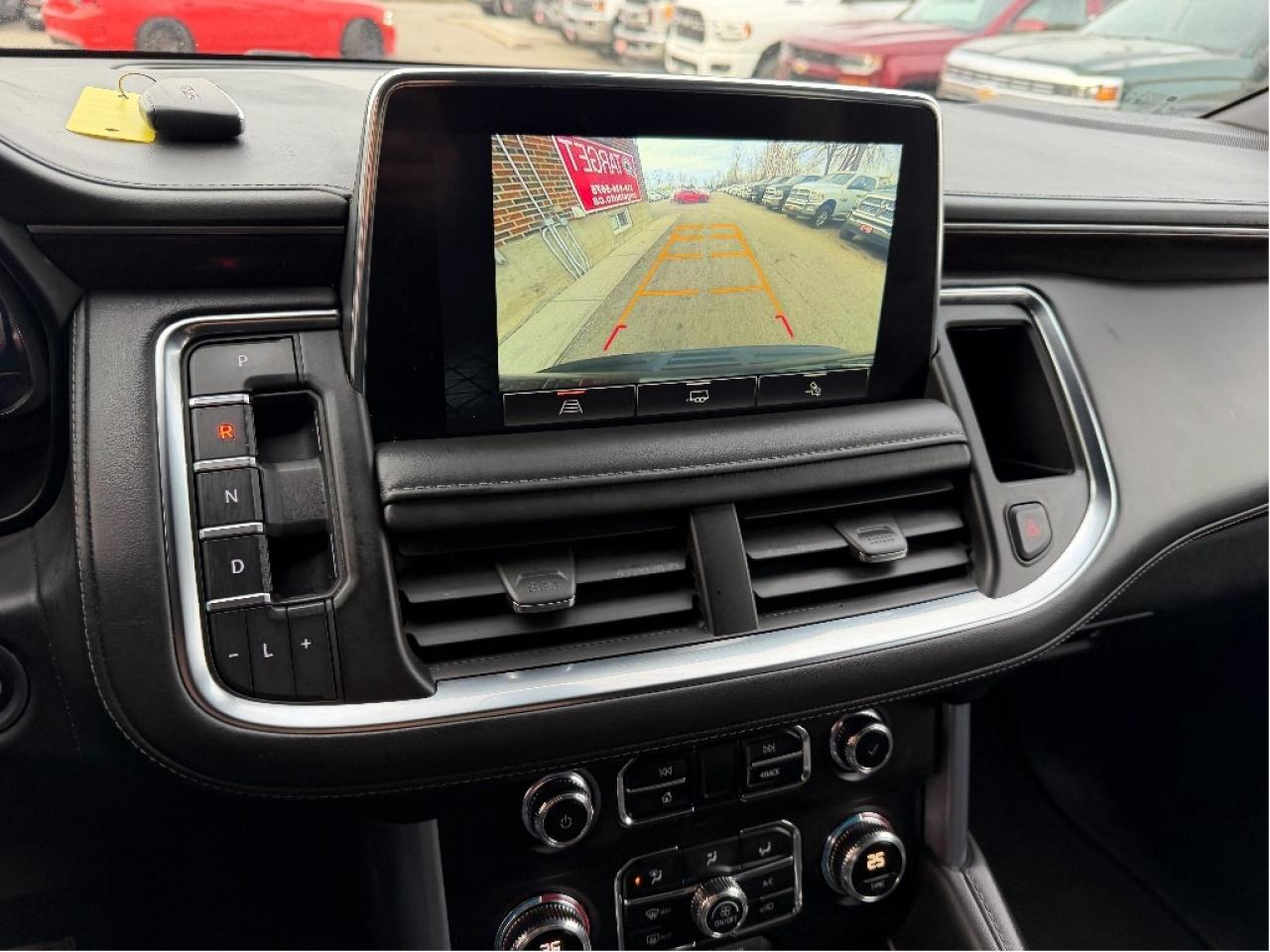 2022 GMC Yukon SLE Photo