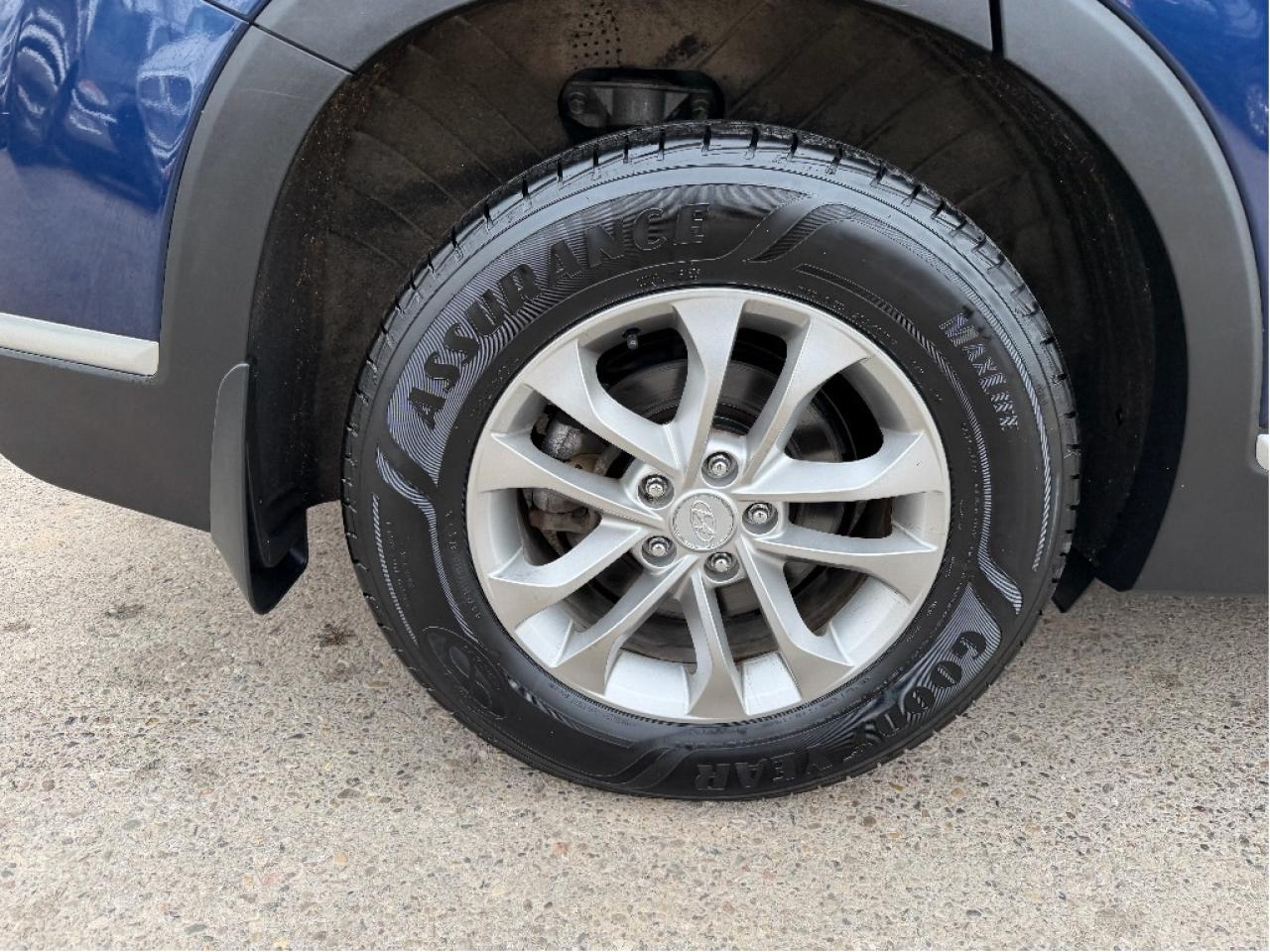 2019 Hyundai Santa Fe Essential, Very Well Maintained, Drives Great !! Photo