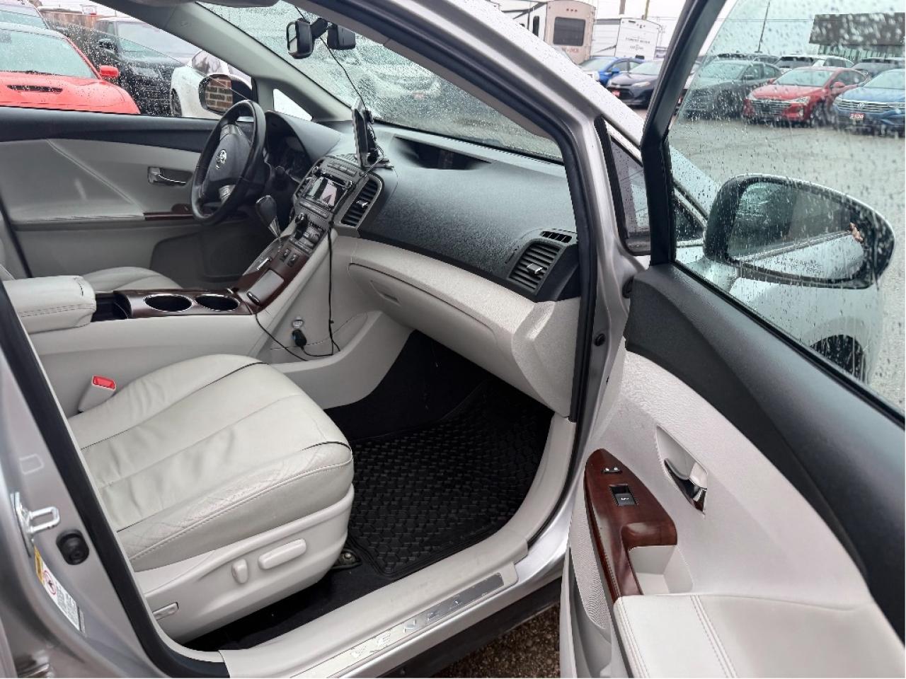 2011 Toyota Venza Loaded, Low Low Kms, Mint Condition Photo