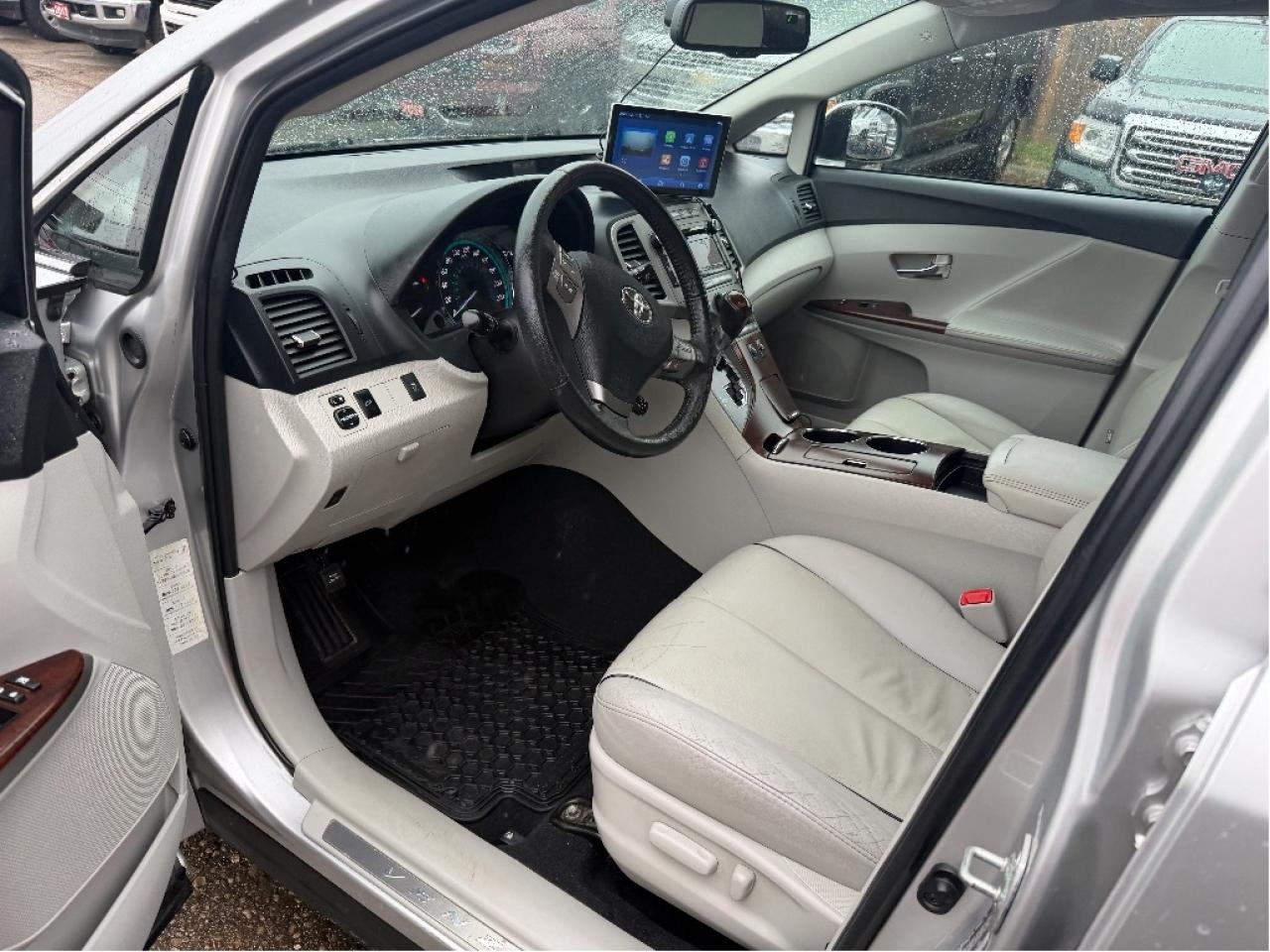 2011 Toyota Venza Loaded, Low Low Kms, Mint Condition Photo