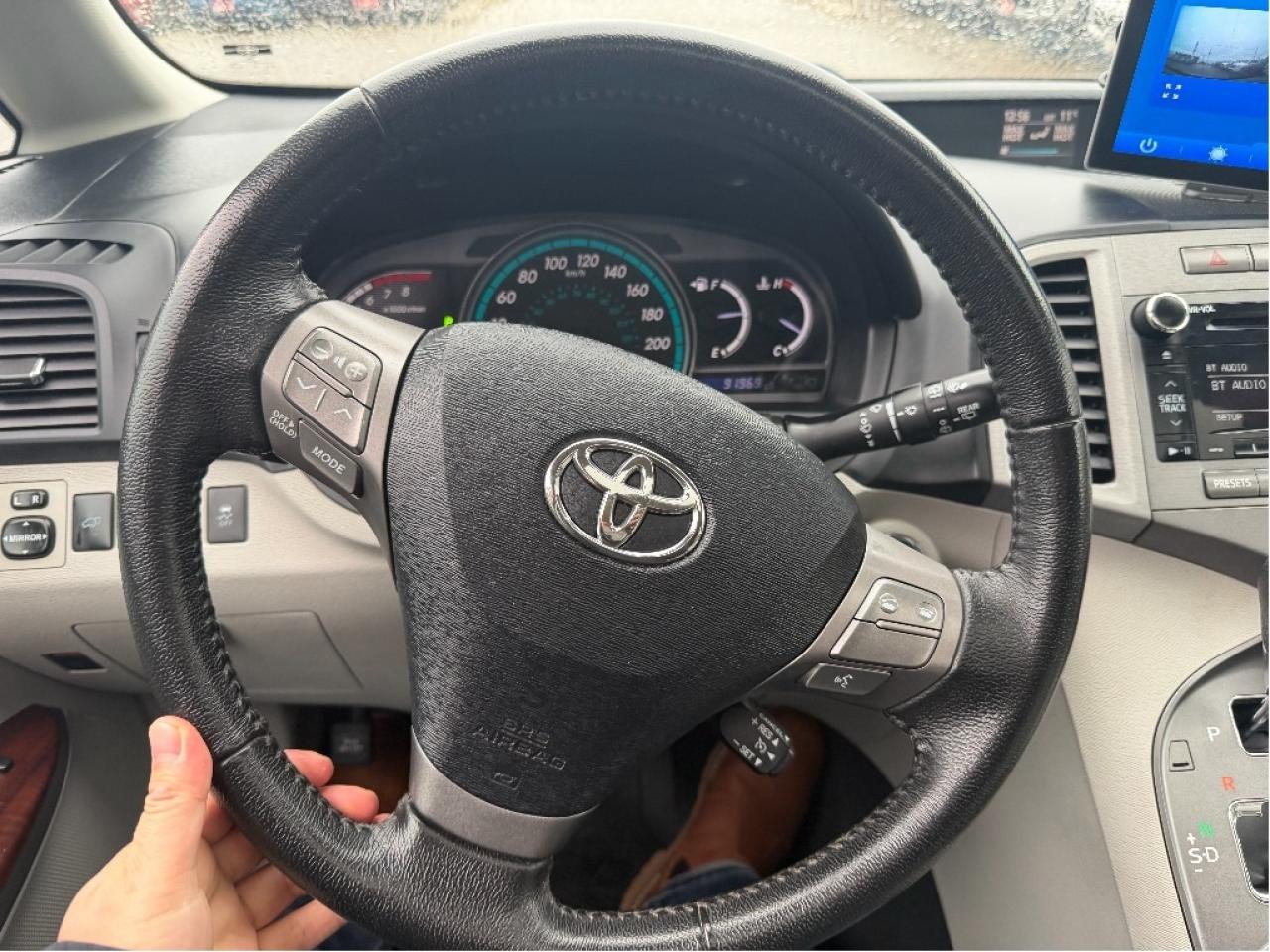 2011 Toyota Venza Loaded, Low Low Kms, Mint Condition Photo