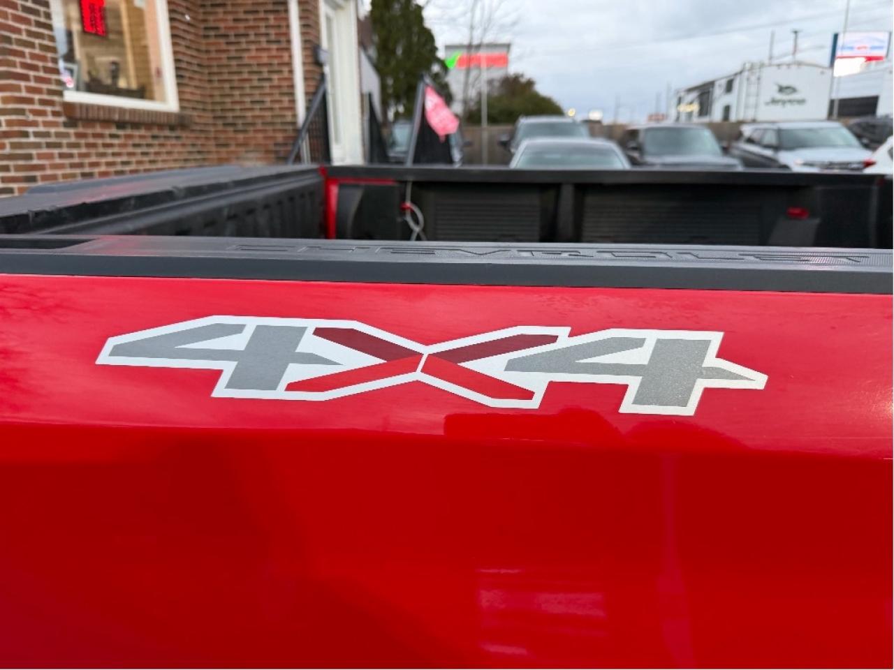 2020 Chevrolet Silverado 1500 LT Photo