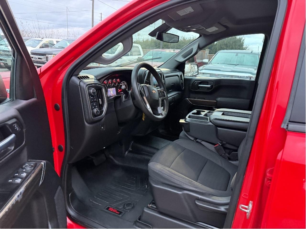 2020 Chevrolet Silverado 1500 LT Photo