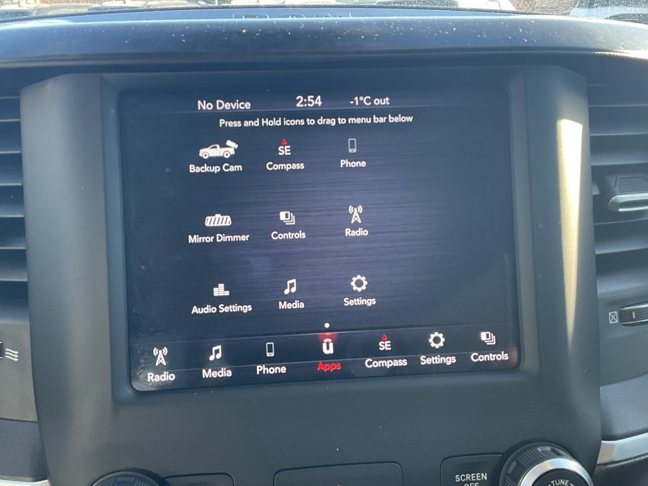 2020 RAM 1500 Crew Cab BIG HORN LVL 1 / RMT START / V6 / APPLE CARPLAY Photo