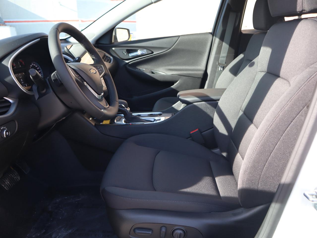 2024 Chevrolet Malibu LT Photo