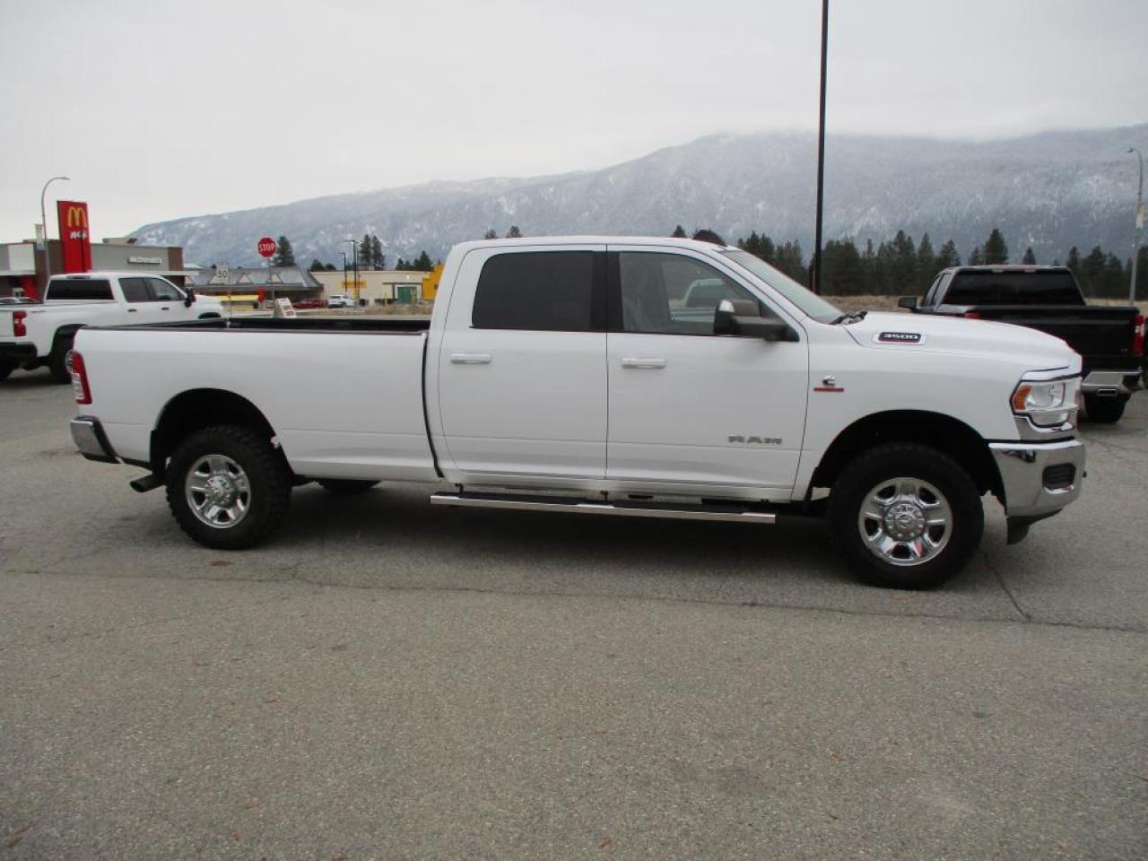 2021 RAM 3500 BIG HORN CREW 4X4 Photo3