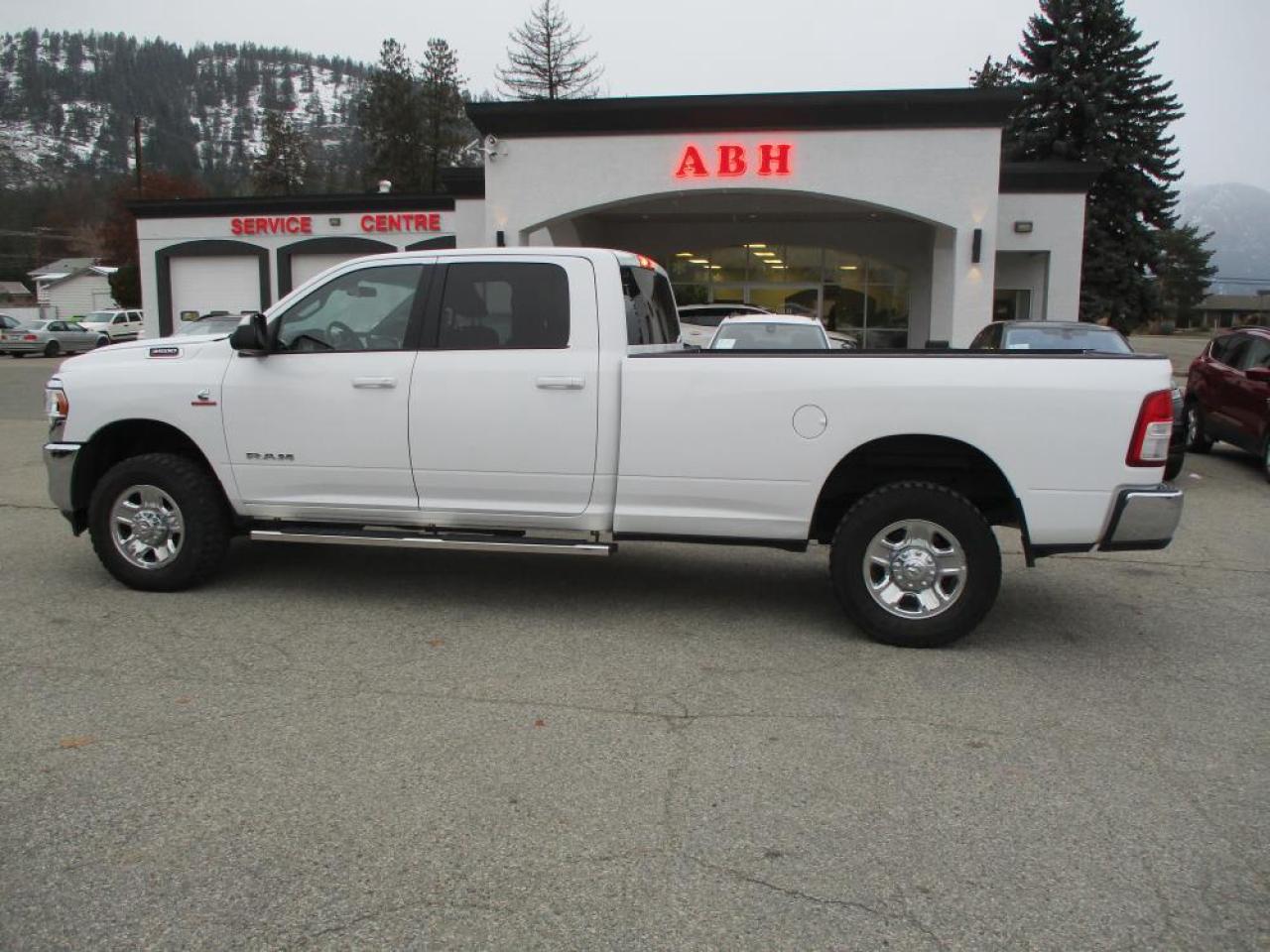 2021 RAM 3500 BIG HORN CREW 4X4 Photo2
