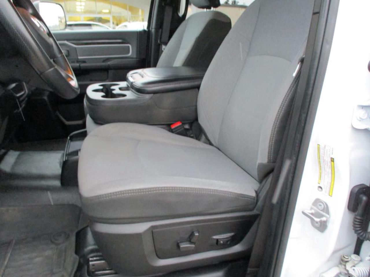 2021 RAM 3500 BIG HORN CREW 4X4 - Photo #11