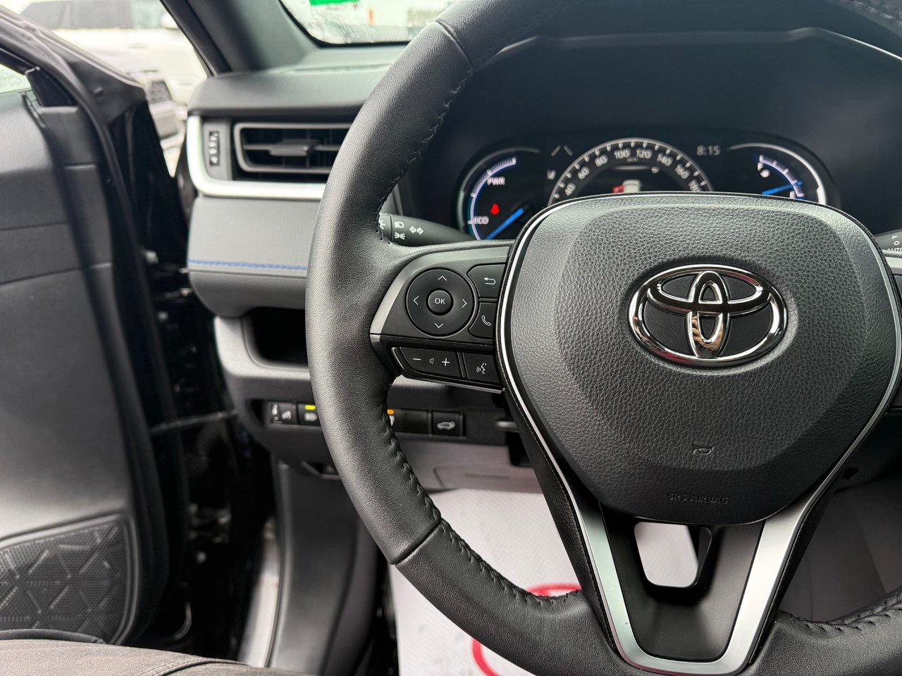 2024 Toyota RAV4 Hybrid SE Photo