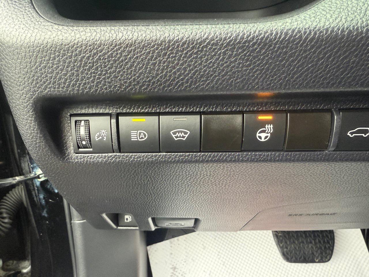 2024 Toyota RAV4 Hybrid SE Photo