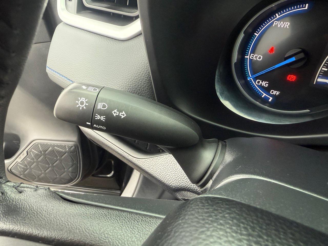 2024 Toyota RAV4 Hybrid SE Photo