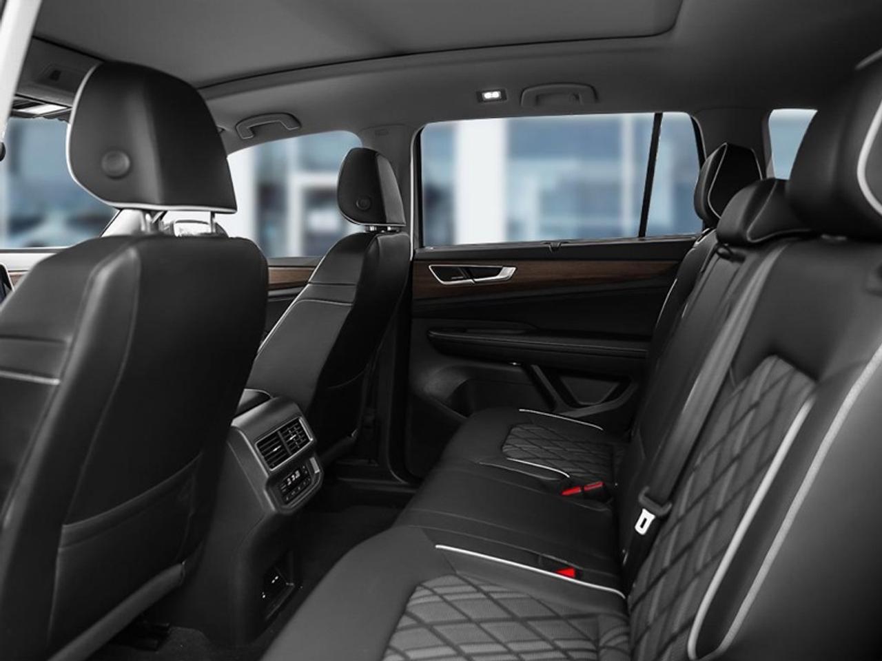 2026 Volkswagen Atlas Execline  - Massaging Seats Photo