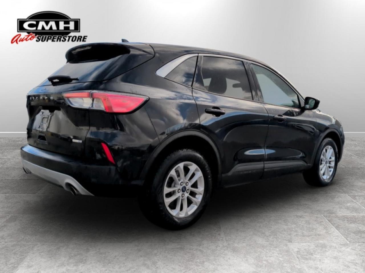 2020 Ford Escape SE Photo