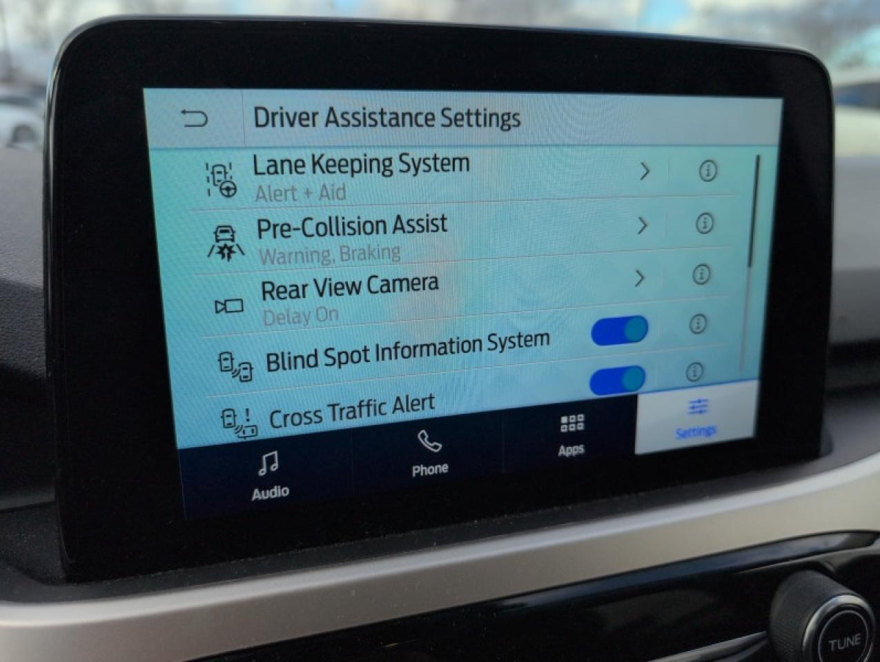 2020 Ford Escape SE Photo